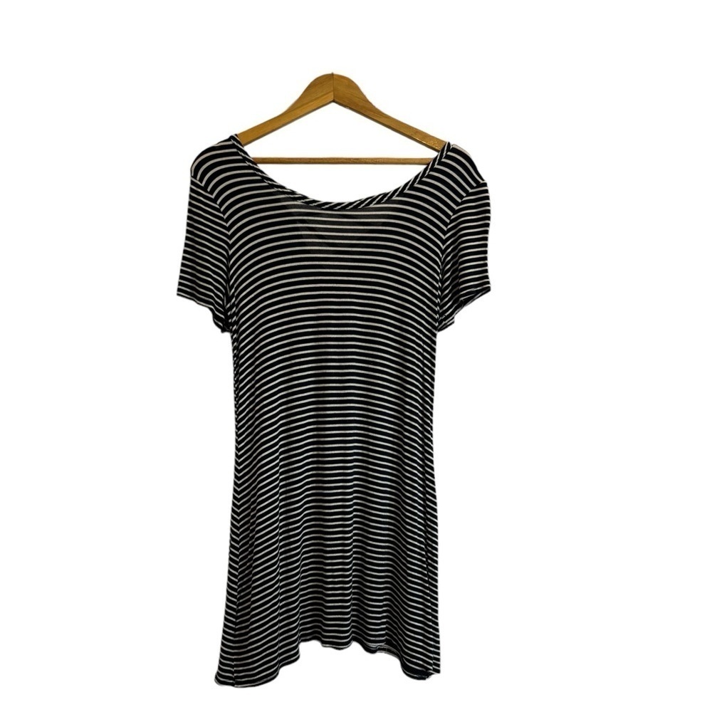Olivia Rae L fits like M, blue and white striped midi dress